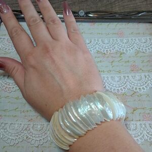 Vintage Natural Pearl Stretch Bracelet